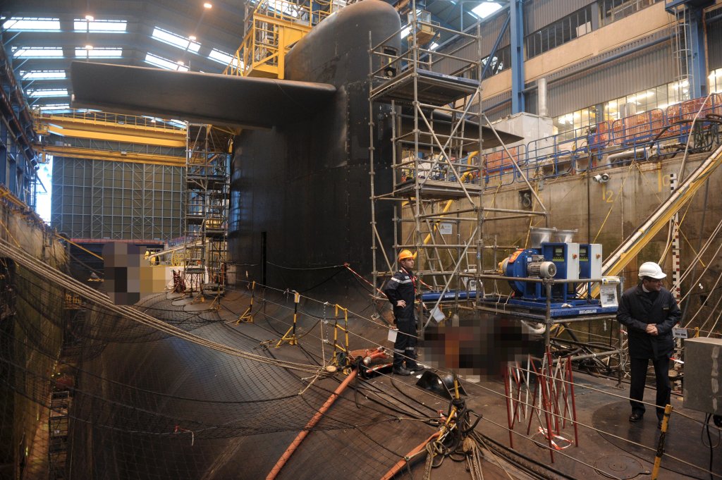 A French naval submarine is pictured February 2, 2017 in Île Longue, the base of the SNLE, the French ballistic missile submarines, based on a peninsula of the roadstead of Brest in western of France. / AFP / FRED TANNEAU (Photo credit should read FRED TANNEAU/AFP via Getty Images)